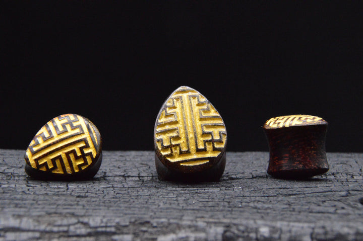 1x Teardrop Plug Tamarind Wood 8-16mm - F1