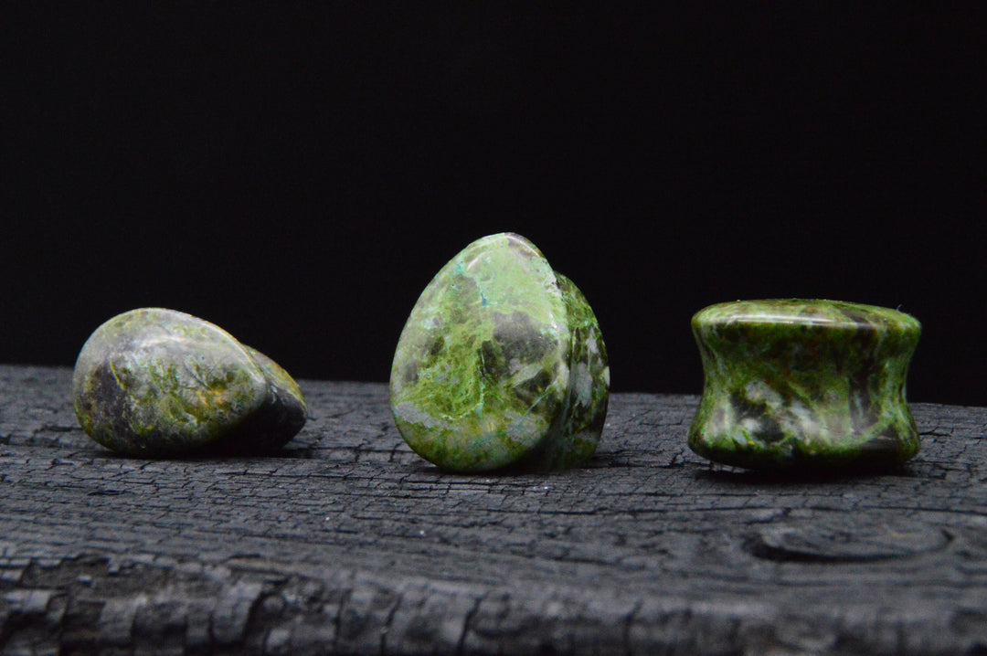 1x Plug African Jade Teardrop - J2