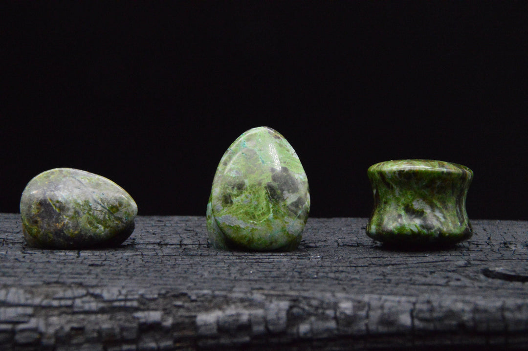 1x Plug African Jade Teardrop - J2
