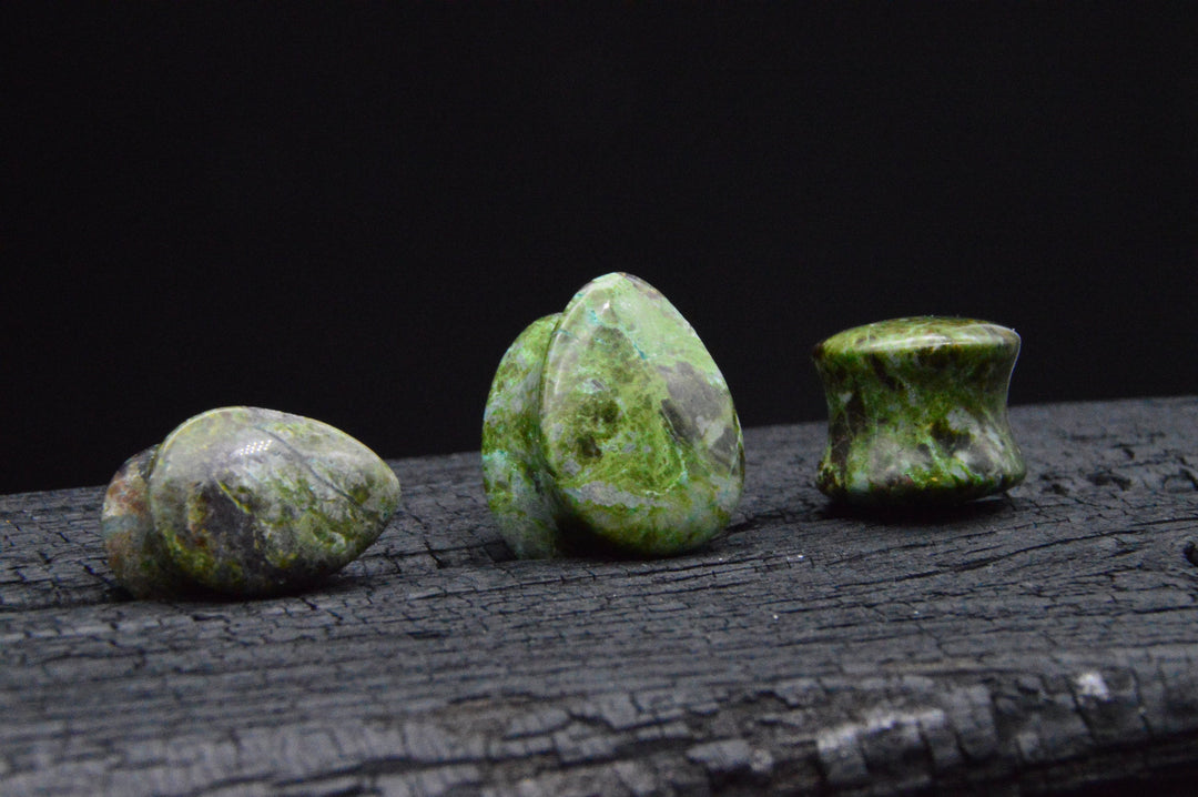 1x Plug African Jade Teardrop - J2