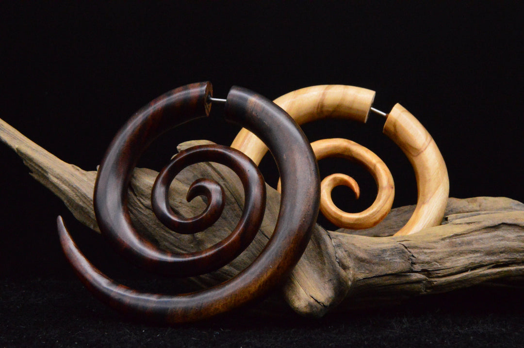 XXL Ohrringe / Fake Schnecke aus Holz - II-2