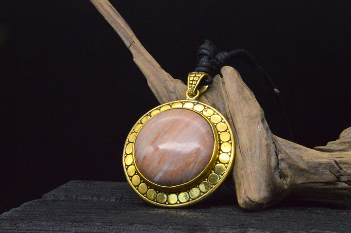 Halskette mit versteinertem Holz - CC-6