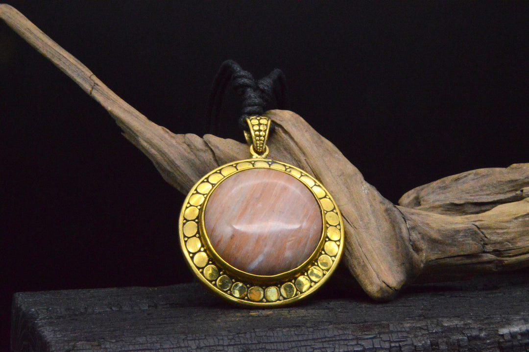 Halskette mit versteinertem Holz - CC-6
