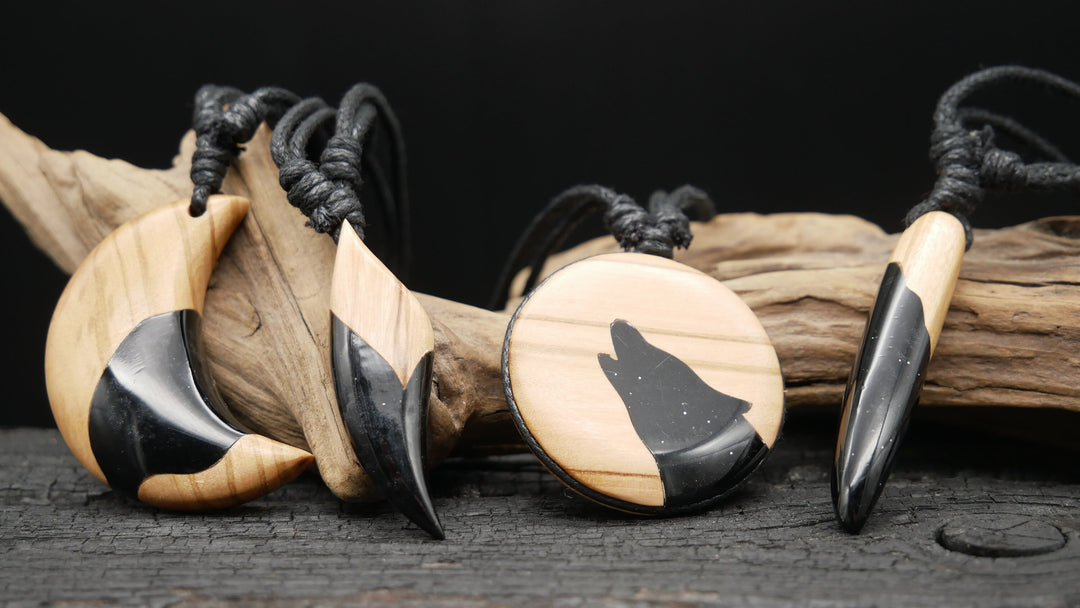 Amulett aus Holz und Epoxidharz - BB-6
