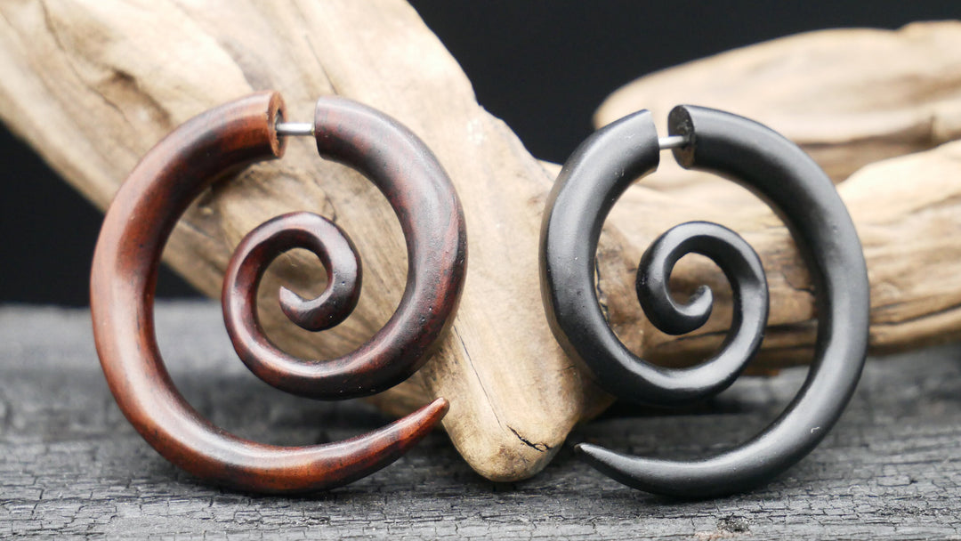Ohrringe / Fake Schnecke aus Holz - II-2