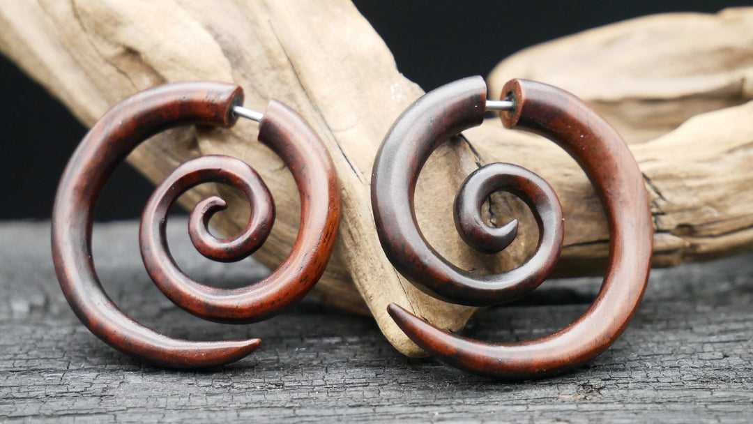 Ohrringe / Fake Schnecke aus Holz - II-2