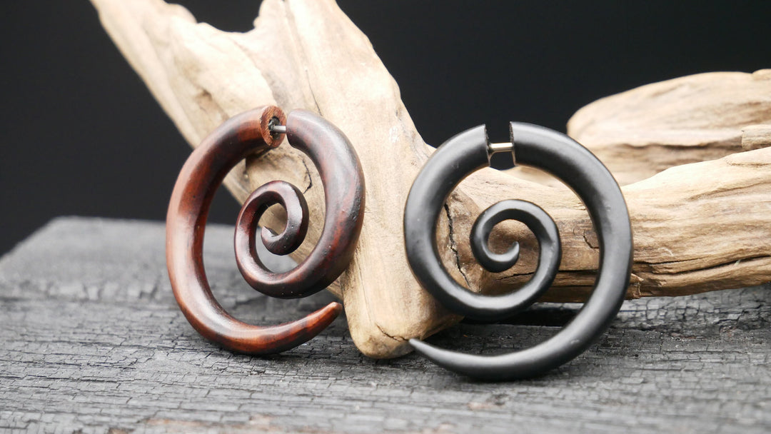 Ohrringe / Fake Schnecke aus Holz - II-2