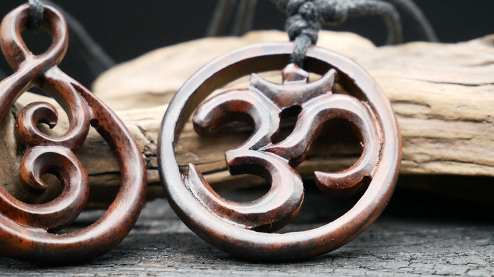 Amulett aus Holz - BB-5