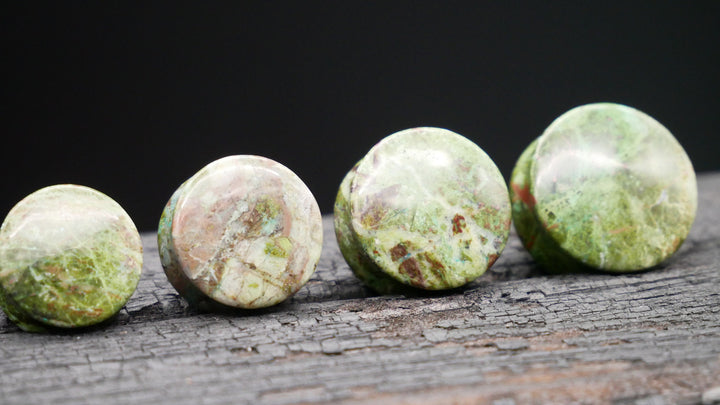1x Plug aus African Jade - J1