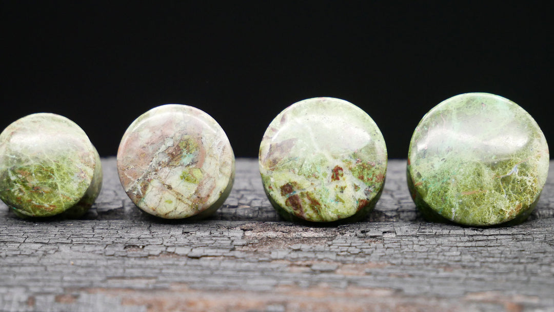 1x Plug aus African Jade - J1