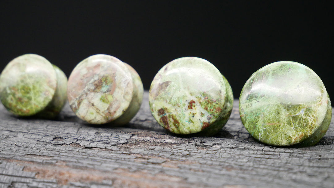 1x Plug aus African Jade - J1