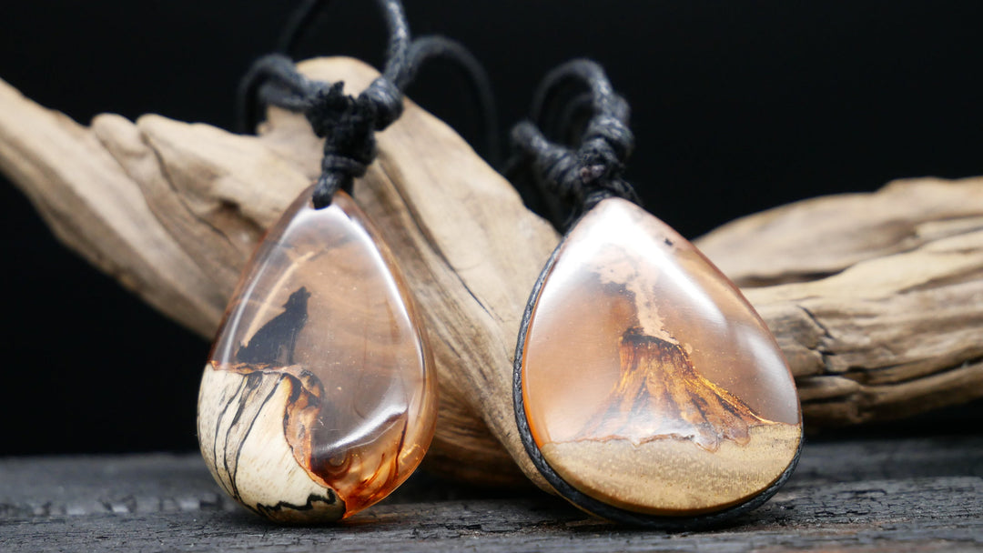 Amulett aus Holz und Epoxidharz - BB-6
