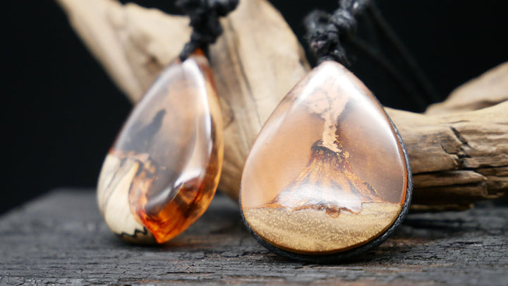 Amulett aus Holz und Epoxidharz - BB-6