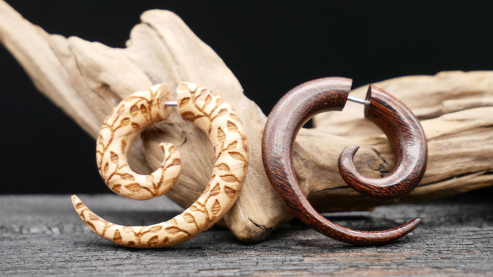 Ohrringe / Fake Schnecke aus Holz - II-2