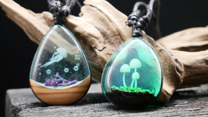 Amulett aus Holz und Epoxidharz - BB-6