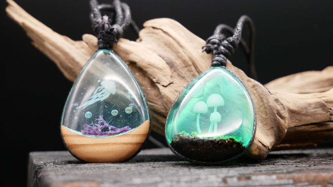 Amulett aus Holz und Epoxidharz - BB-6