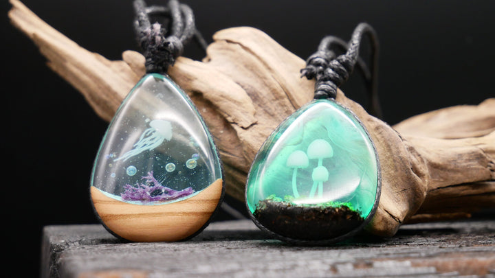Amulett aus Holz und Epoxidharz - BB-6