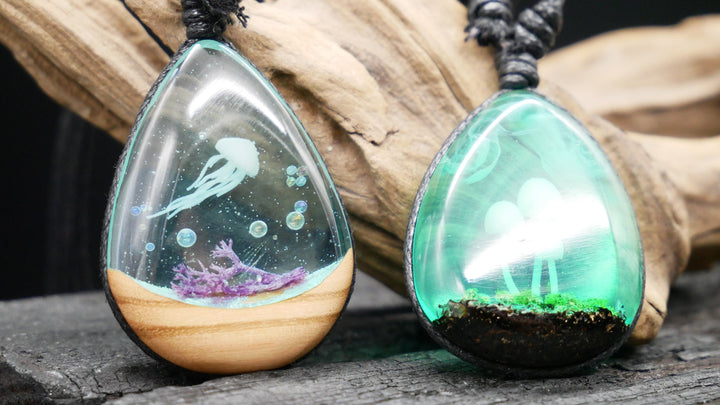 Amulett aus Holz und Epoxidharz - BB-6