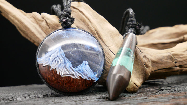Amulett aus Holz und Epoxidharz - BB-6