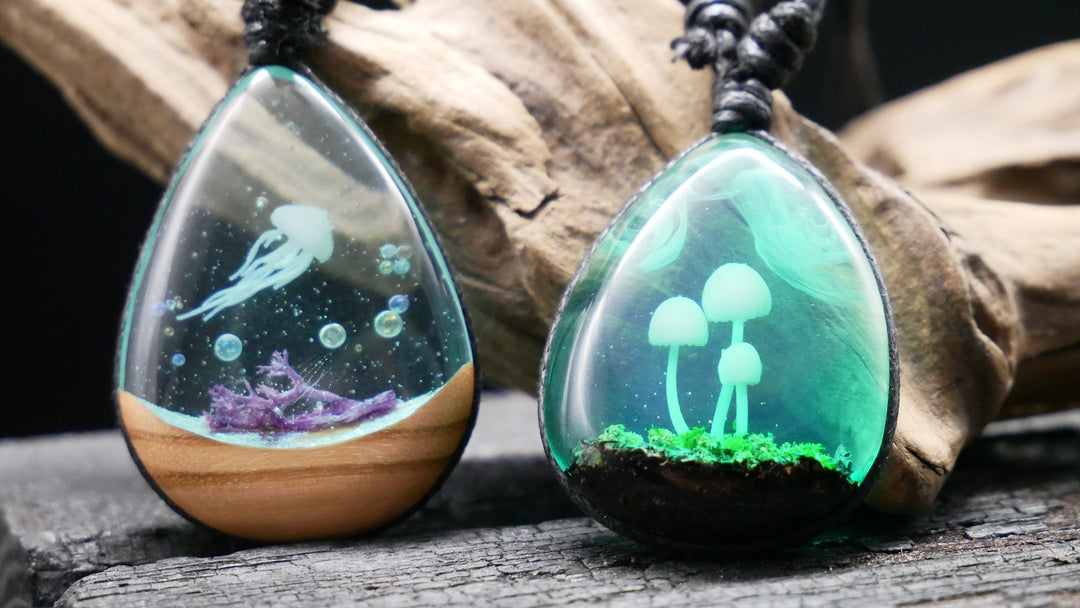 Amulett aus Holz und Epoxidharz - BB-6