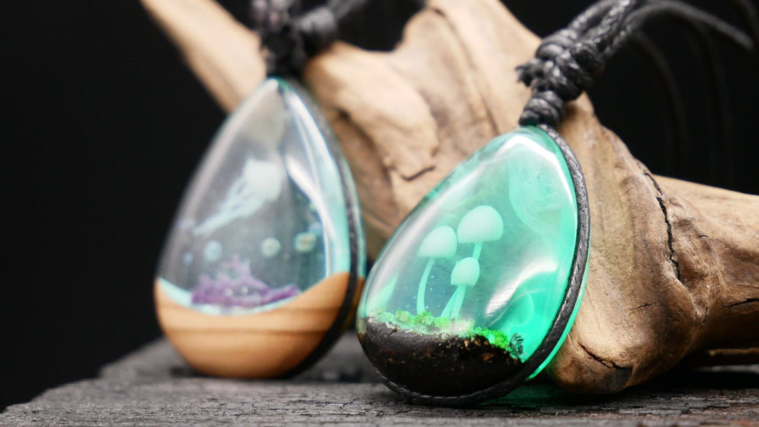 Amulett aus Holz und Epoxidharz - BB-6