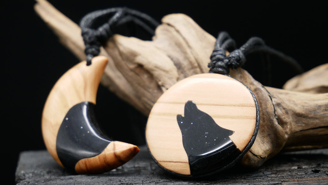 Amulett aus Holz und Epoxidharz - BB-6