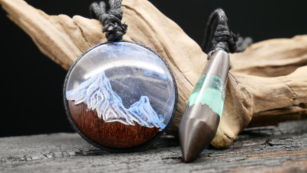 Amulett aus Holz und Epoxidharz - BB-6