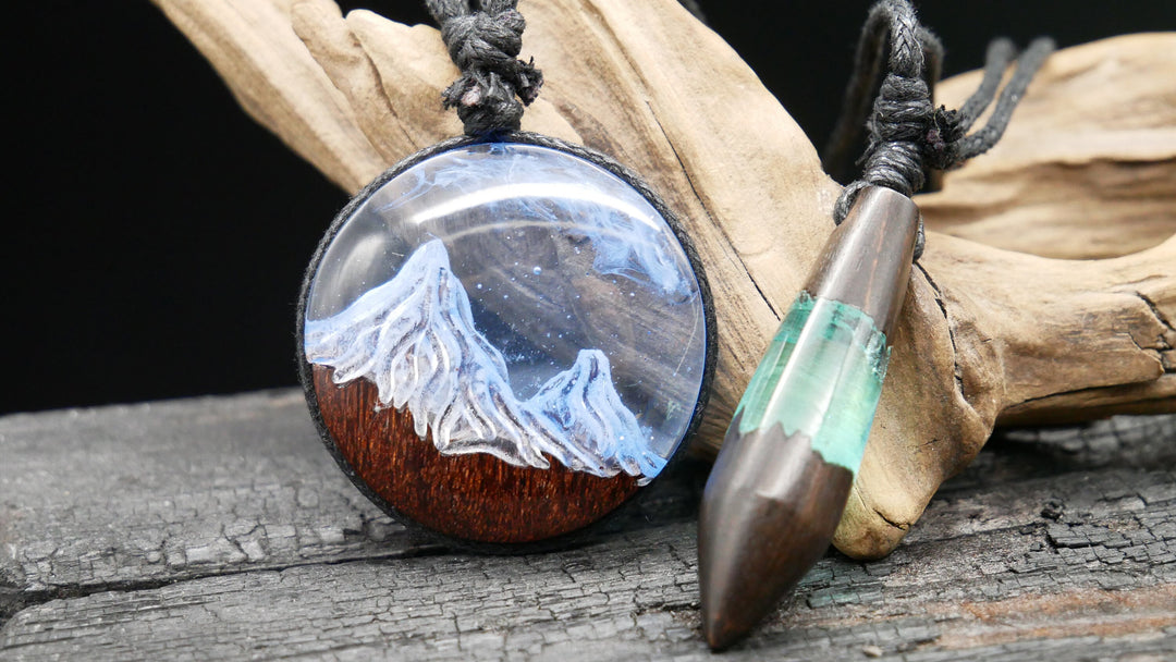 Amulett aus Holz und Epoxidharz - BB-6