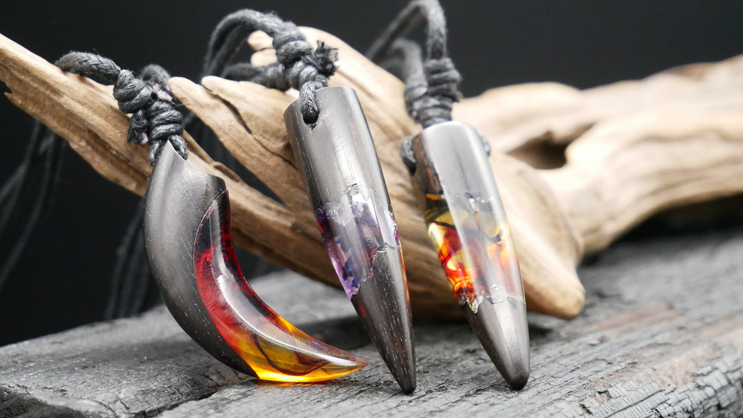 Amulett aus Holz und Epoxidharz - BB-6