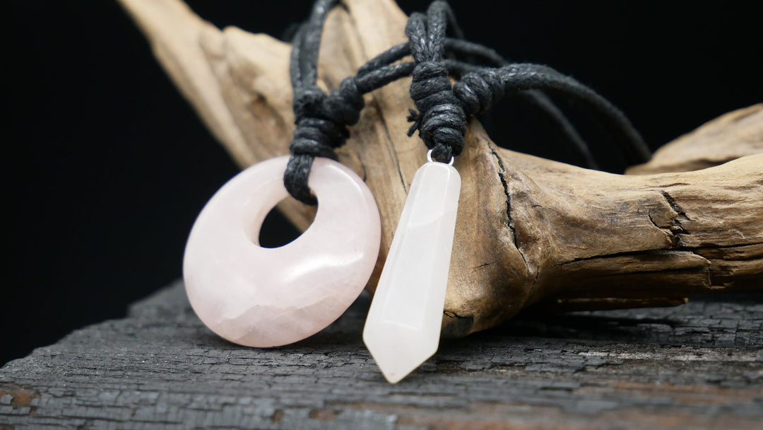 Amulett aus Rosenquarz - CC-5