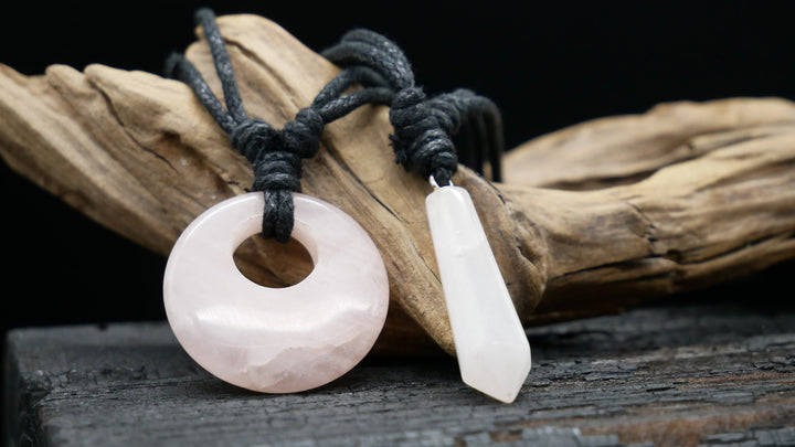 Amulett aus Rosenquarz - CC-5