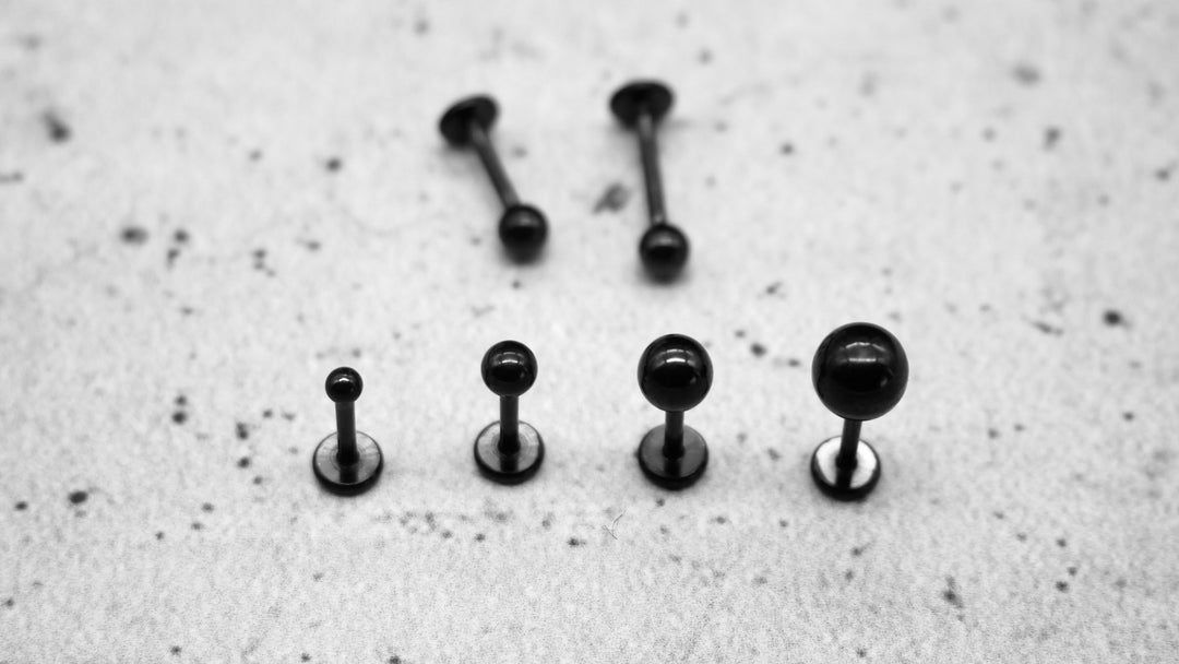 Schwarz Piercing/Labret/Medusa Chirurgenstahl - 1C/14