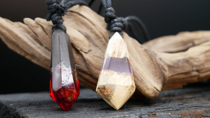 Amulett aus Holz und Epoxidharz - BB-6