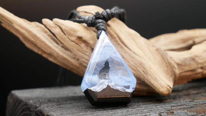Amulett aus Holz und Epoxidharz - BB-6