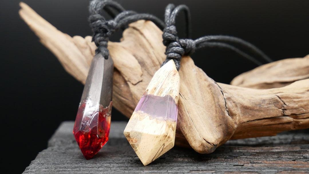Amulett aus Holz und Epoxidharz - BB-6