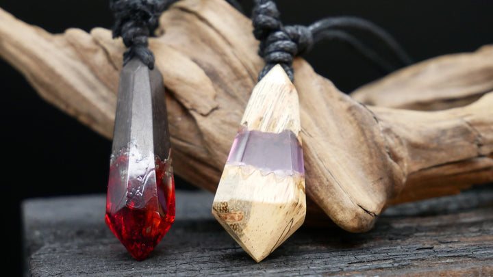 Amulett aus Holz und Epoxidharz - BB-6