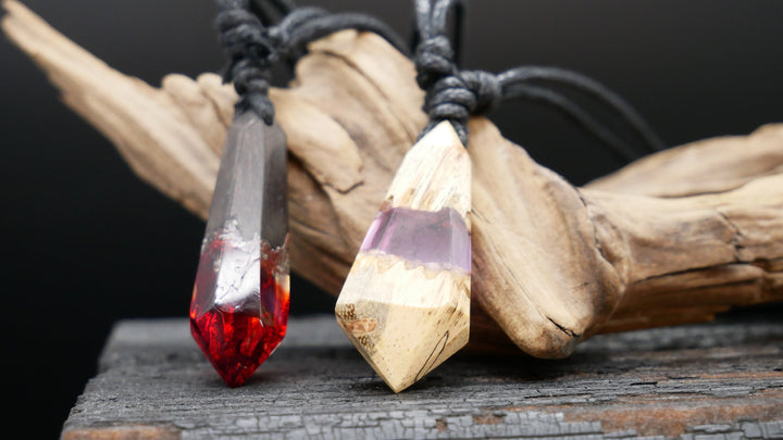Amulett aus Holz und Epoxidharz - BB-6