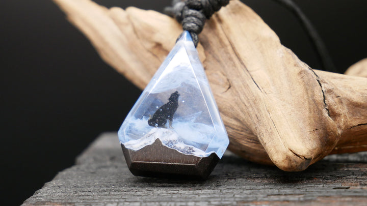 Amulett aus Holz und Epoxidharz - BB-6