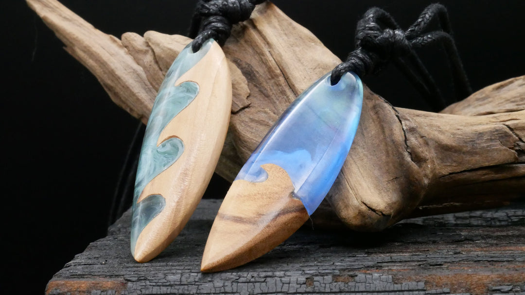 Amulett aus Holz und Epoxidharz - BB-6