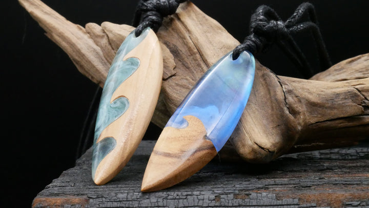 Amulett aus Holz und Epoxidharz - BB-6