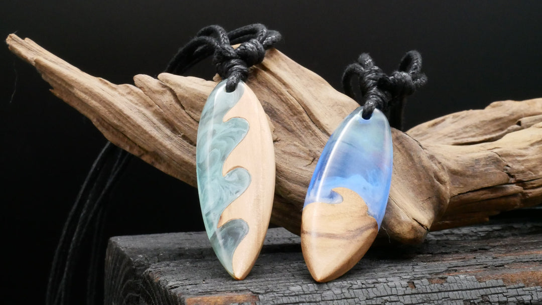 Amulett aus Holz und Epoxidharz - BB-6