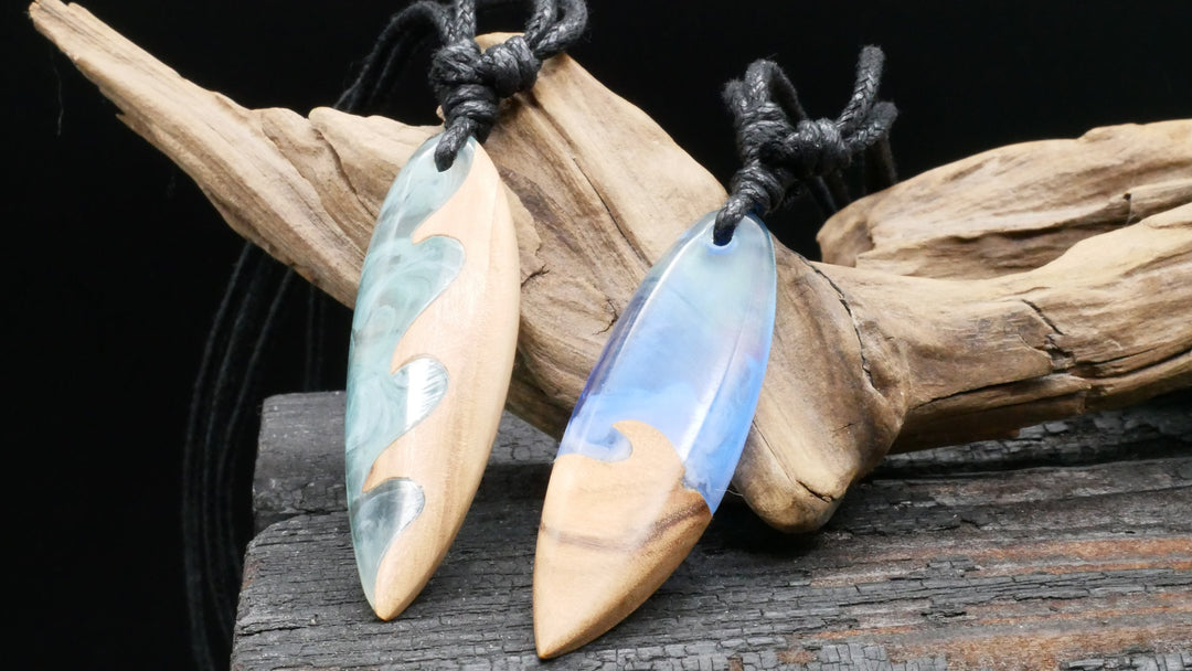 Amulett aus Holz und Epoxidharz - BB-6