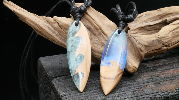 Amulett aus Holz und Epoxidharz - BB-6