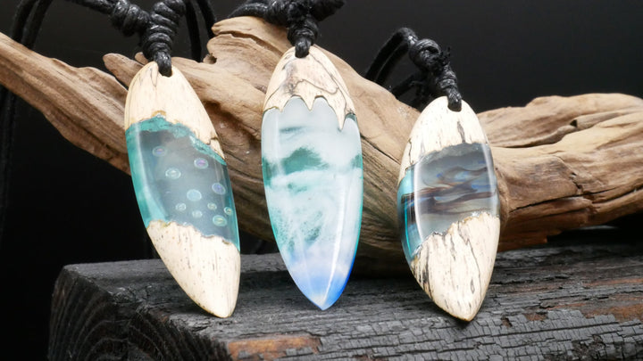 Amulett aus Holz und Epoxidharz - BB-6