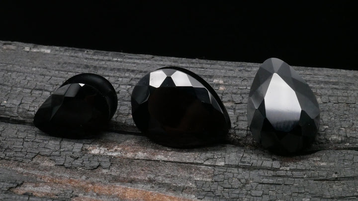 1x Plug Black Onyx mit Facettenschliff - J3
