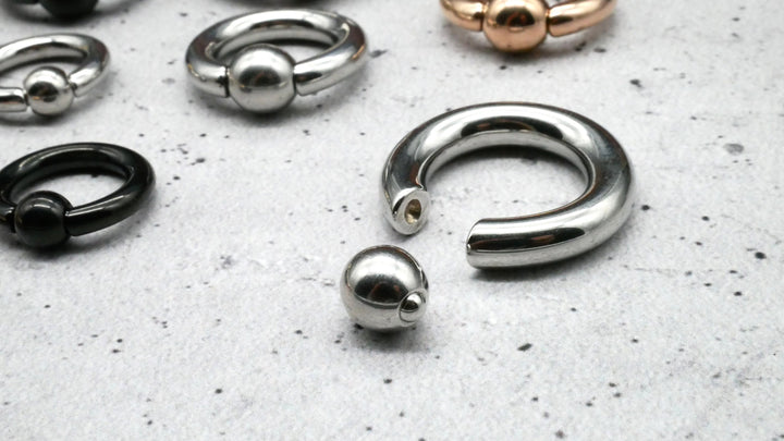 Piercing Ball Closed RIng - O2