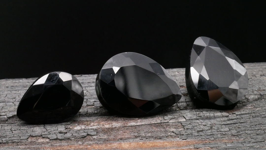 1x Plug Black Onyx mit Facettenschliff - J3
