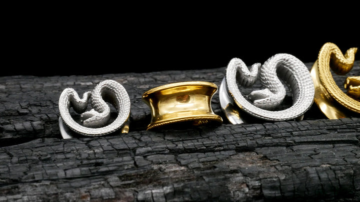 1x Plug/Tunnel Cobra Silber Gold 8-30mm - K2