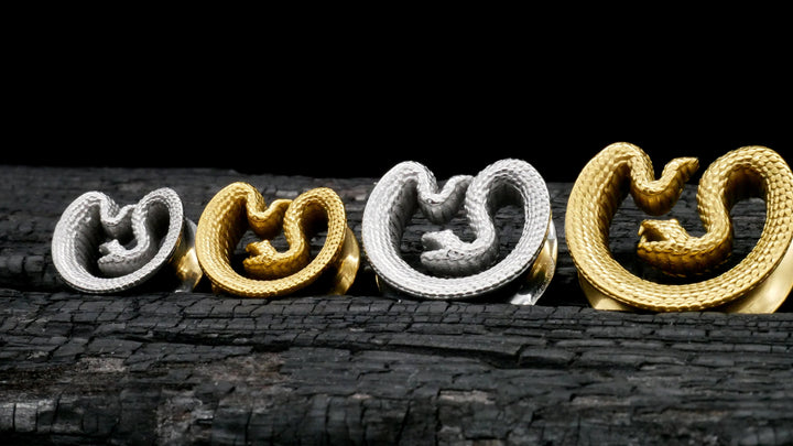 1x Plug/Tunnel Cobra Silber Gold 8-30mm - K2