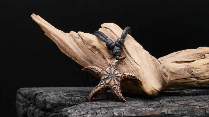 Amulett aus Holz - FF-7